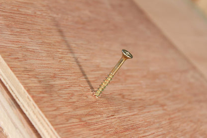 TIMCO Solo Chipboard & Woodscrews - Gold - 5.0 x 50 - Box of 200 - A Single Thread woodscrew mainly Used in Various Types of Timber and Man-Made Boards or into Masonry with The use of Plastic Plug